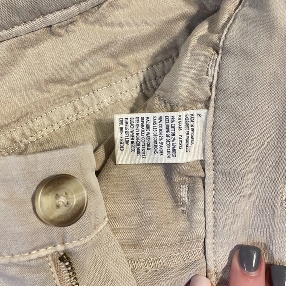 Women’s Shorts - Picture 2 of 3